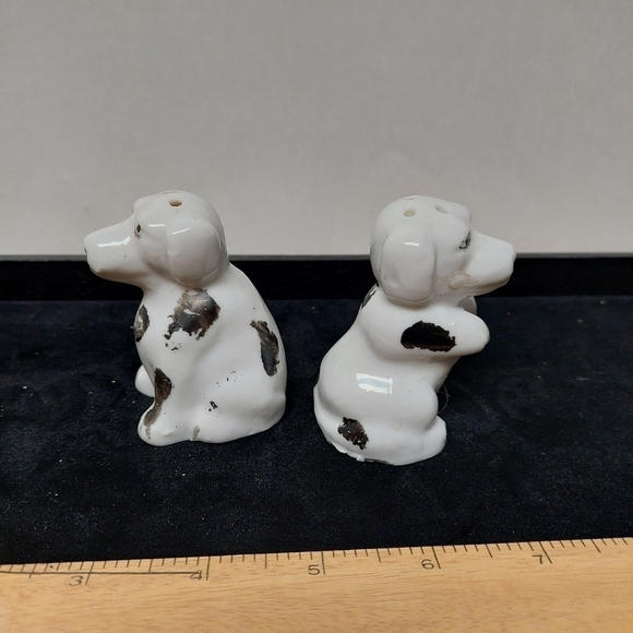 Vintage* Doggy Salt and Pepper Shakers - Picture 2 of 9
